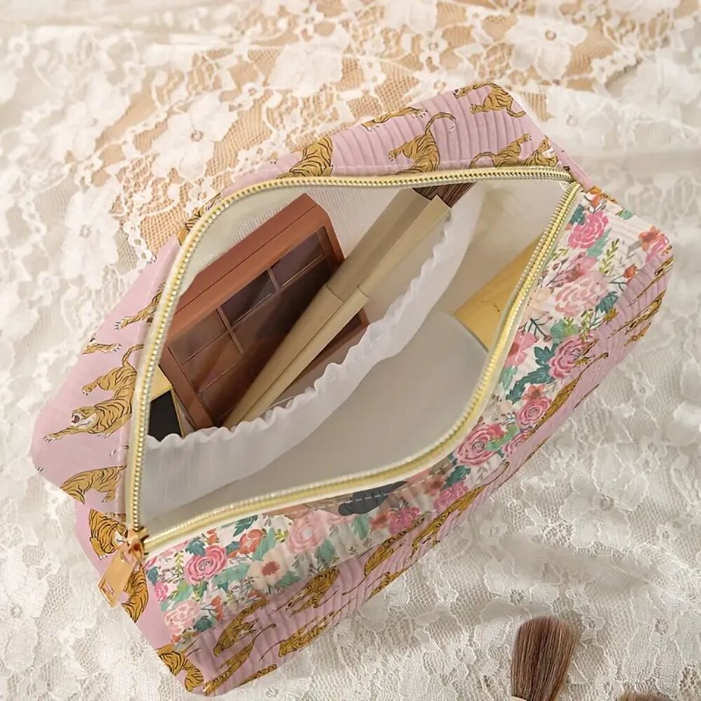 NEW Tiger Pattern Polyester Cosmetic Bag - Picture 6 of 8